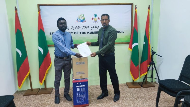 Kumundhoo Council donates Water filtering system to Island Health Center