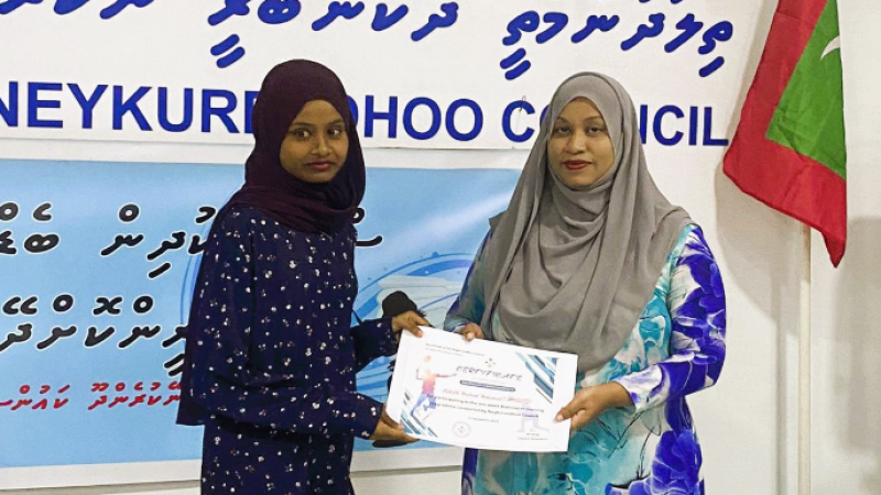 Badminton Training program held at HDh. Neykurendhoo concluded