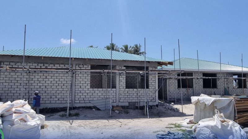 Roof structure construction work for Ha. Hoarafushi Halfway House project completed