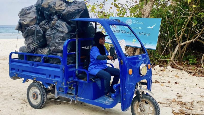 Clean-up event held at Sh. Feydhoo to mark World Wetlands Day