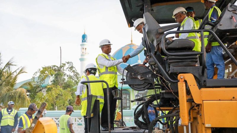 Asphalt laying works began at Ha. Hoarafushi under Road Development Project