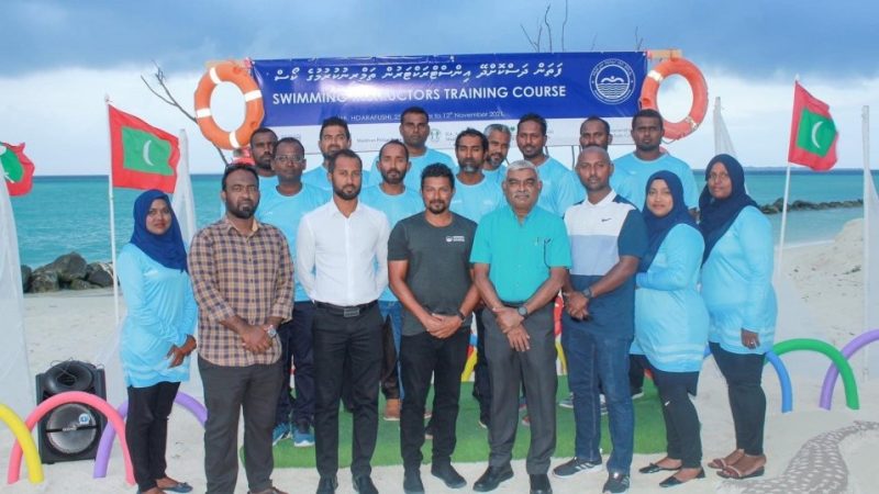 Swimming Instructor training course held in Hoarafushi concluded