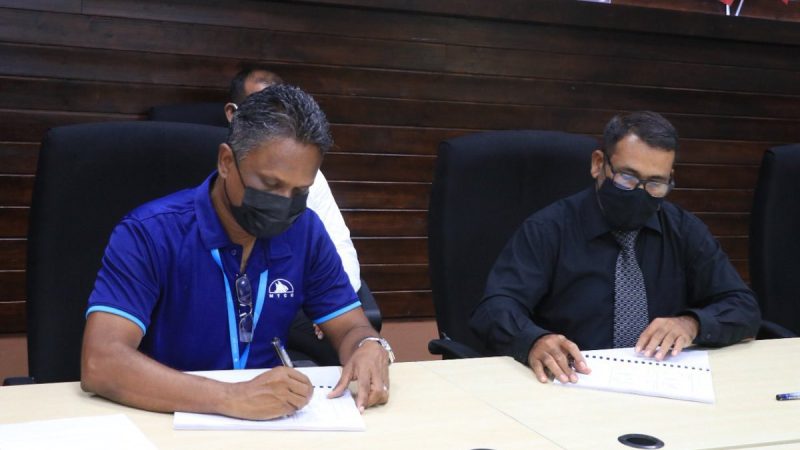 GDh. Thinadhoo Land Reclamation for Industrial Zone and Shore Protection Project awarded to MTCC