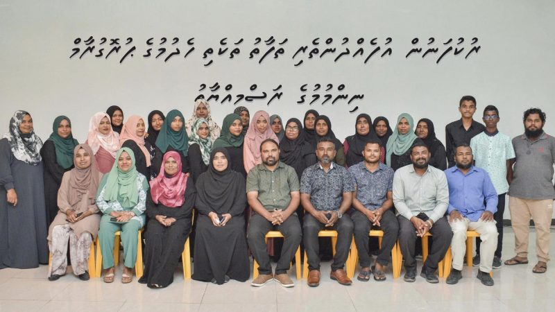 Program held at Ha. Ihavandhoo to teach how to make crafts from palm leaves concluded