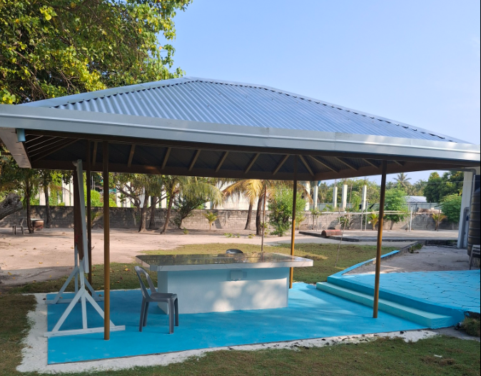 'Tea Hut' constructed for Kelaa Health Center staff with assistance from MP Shareef