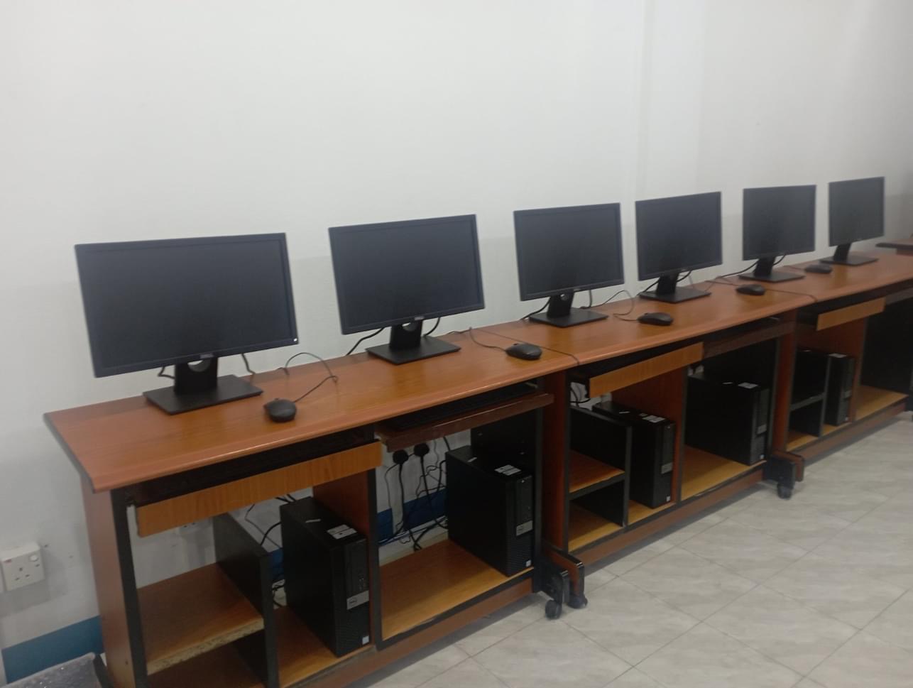 HDh. AEC’s PTA donated 20 computer systems to the school's Computer Lab