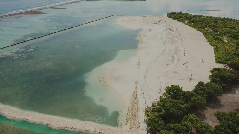 HDh. Makunudhoo Council banned people from entering the land reclaimed area
