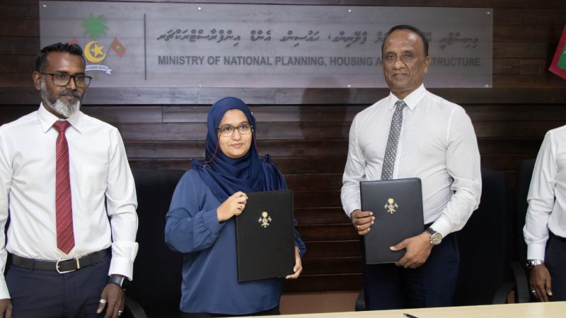 Land Reclamation of 3 islands including Sh. Bileffahi to develop Airports awarded to the contractor