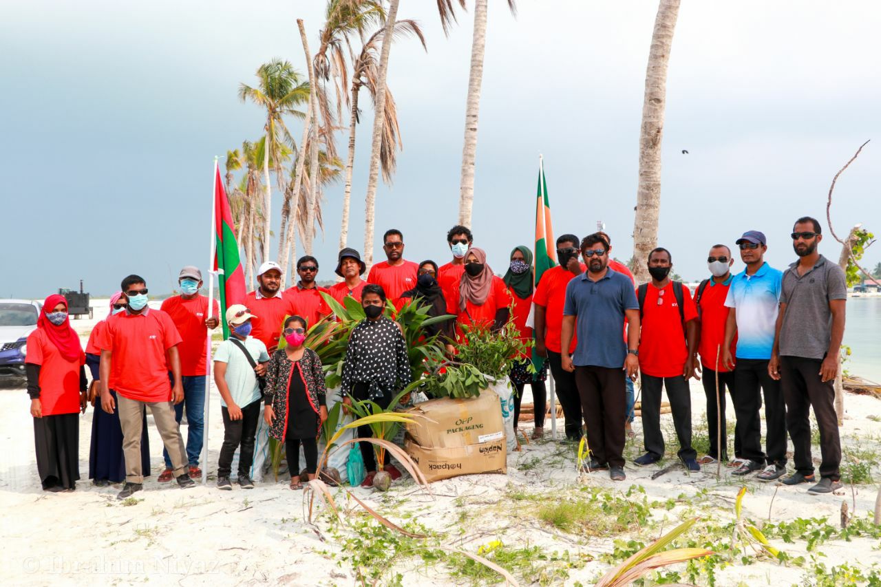Kelaa Youth Forum initiated a plantation program in Hoarfushi airport