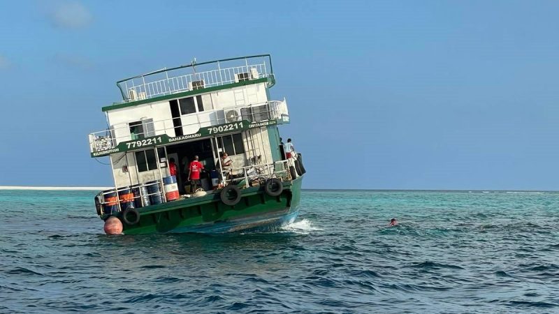 Kulhudhuffushi City's Bahaadharu Boat ran aground near N. Dhekananfaru