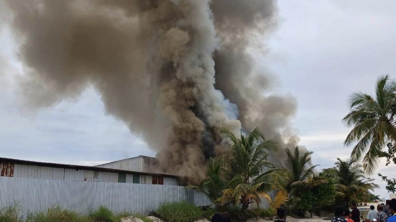 Opportunity open to donate clothes for the people affected by the fire incident in an accommodation block of Kulhudhuffushi City