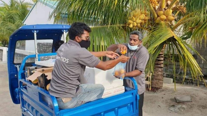 "TIDS" Eid gift packs for all the households of Thuraakunu