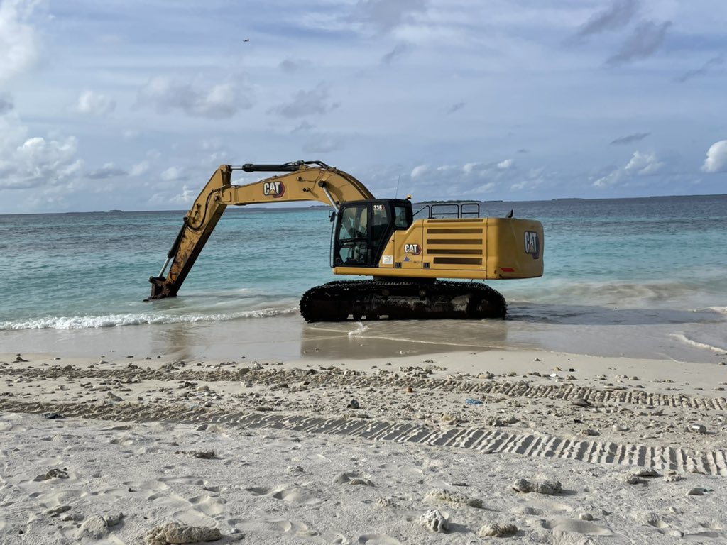 HA Ihavandhoo land reclamation project commences