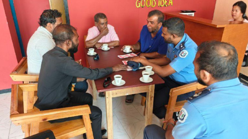 Program to Familiarize Ihavandhoo Business Owners with Tobacco Control Regulations