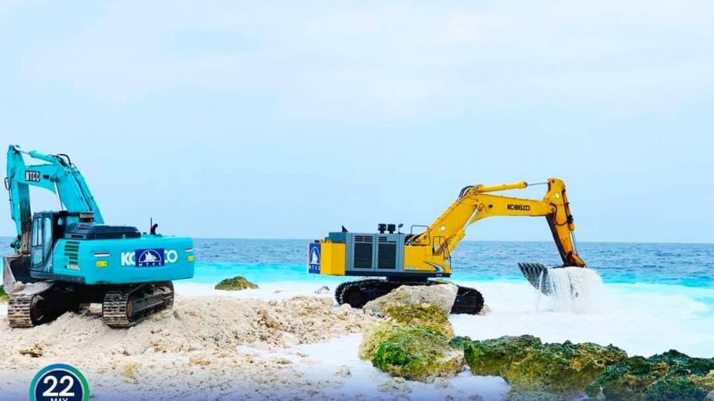 Harbour Basin dredging operations of HDh. Kumundhoo Harbour Channel Project