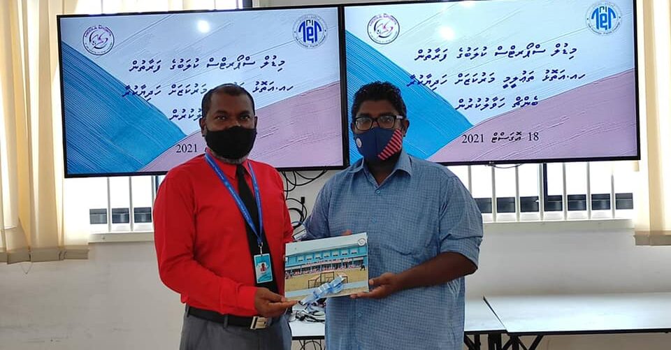 Middle Sports Club has gifted 4 benches to the HA AEC
