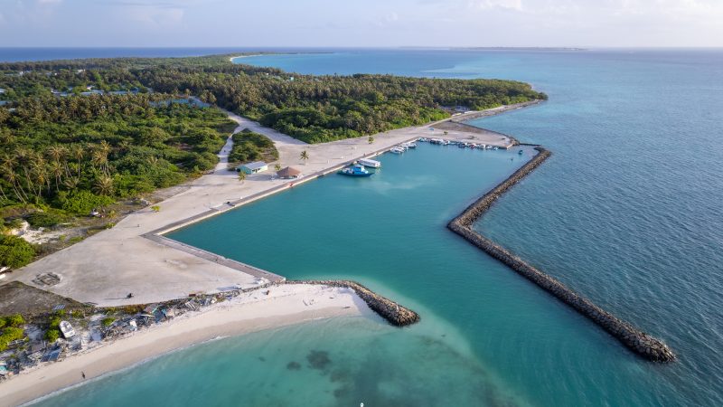 Nolhivaranfaru Council to Distribute Sand for Construction at 100 tin canister per Household