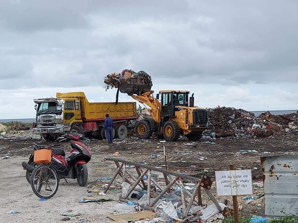 WAMCO has started to clean the waste disposal area of Dhidhoo