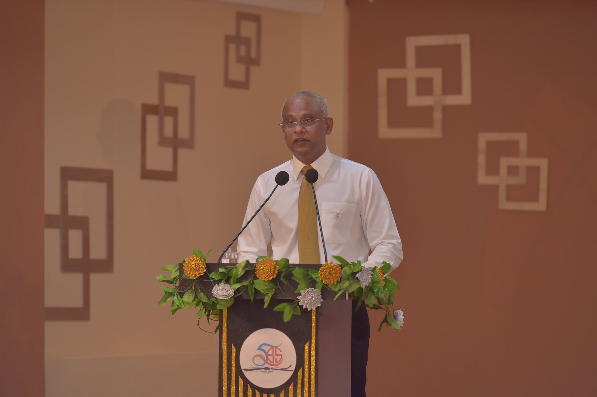 ޓީޗަރު ހުސެއިން އަކީ ނޮޅިވަރަންފަރު ސްކޫލްގެ ބައްޕަ – ރައީސް