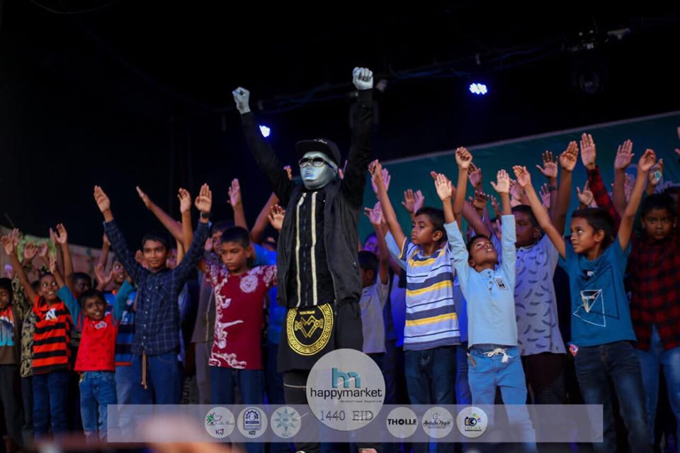 ”ރޮބޯމޭން“ ހަނިމާދޫ ކުޑަކުދިން ހެއްވާލައިފި