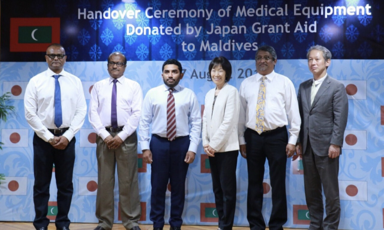 ޖަޕާނު ސަރުކާރުން އަތޮޅުތަކަށް 24 އެމްބިއުލާންސް ހަދިޔާކޮށްފި