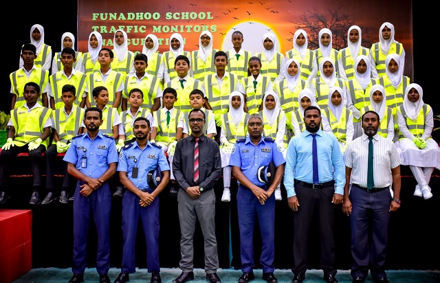 ށ.ފުނަދޫ ސްކޫލް ދަރިވަރުންނަށް ހިންގި ޓްރެފިކް މޮނިޓަރސް ޕްރޮގްރާމް ނިންމާލައިފި