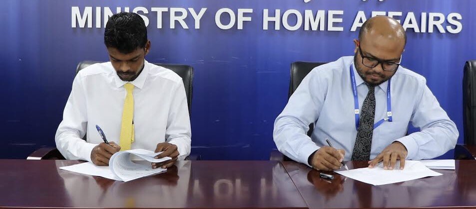 ވައިކަރަދޫ ގަބުރުސްތާނު ވަށާ ފާރު ރޭނުމުގެ އެއްބަސްވުމުގައި ސޮއިކޮށްފި