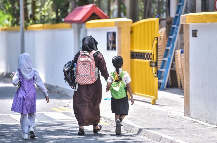ދަރިފުޅު ސްކޫލަށް ގެންދިޔައީ ހެއްޔެވެ؟