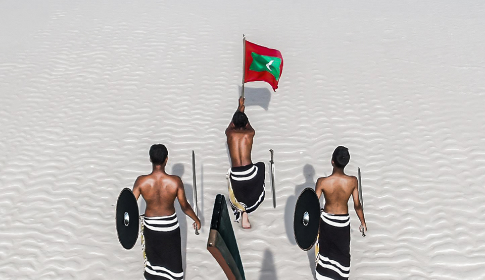 ބޮޑުތަކުރުފާނު: ތިލަދުންމައްޗަށް އުފަންވި ދިވެހި ހިތްތަކުގެ ބަޠަލު