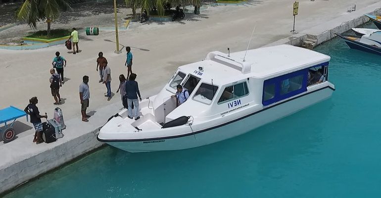 ރާއްޖެތެރޭ ރައްޔިތުން ޖީބު ހުސްކޮށްލާފައި އެއަރޕޯޓަށް - ސަރުކާރުން ސަމާލުކަން ދޭން ޖެހޭ މައްސަލައެއް