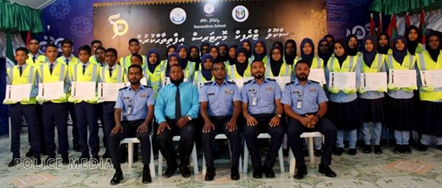އިހަވަންދޫ ސްކޫލް ދަރިވަރުންނަށް ހިންގި ޓްރެފިކް މޮނިޓަރސް ޕްރޮގްރާމް ނިންމުމުގެ ރަސްމިއްޔާތު ބާއްވައިފި