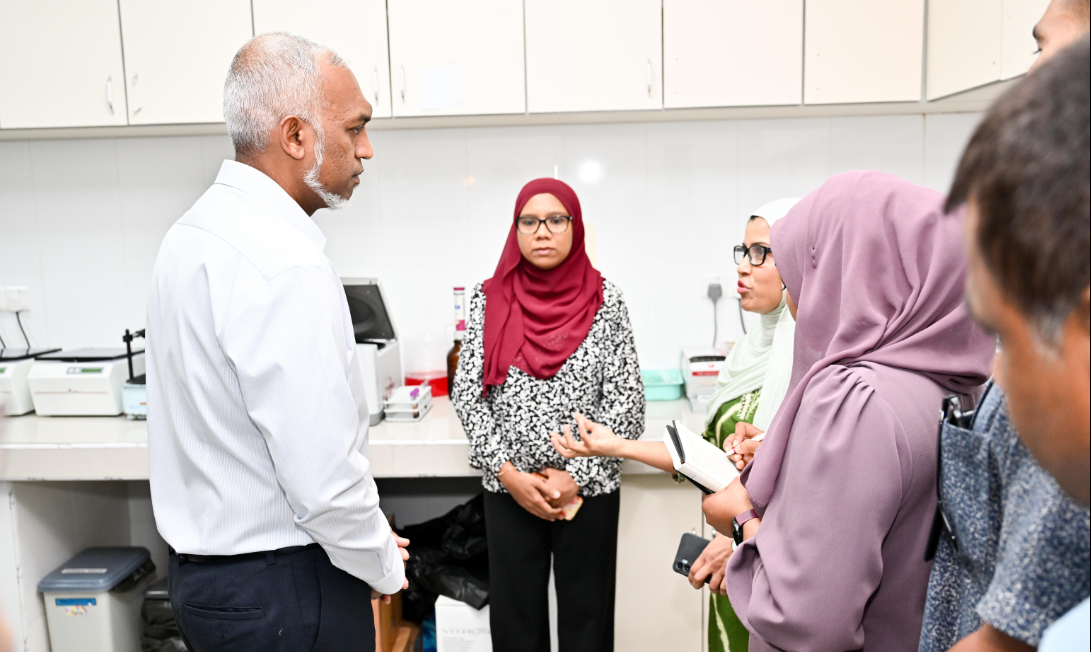 މެލޭޝިއާ އެކްސިޑެންޓެއްގައި ނިޔާވި ދިވެހި ދަރިވަރުގެ އާއިލާ އަށް ރައީސްގެ ތައުޒިޔާ