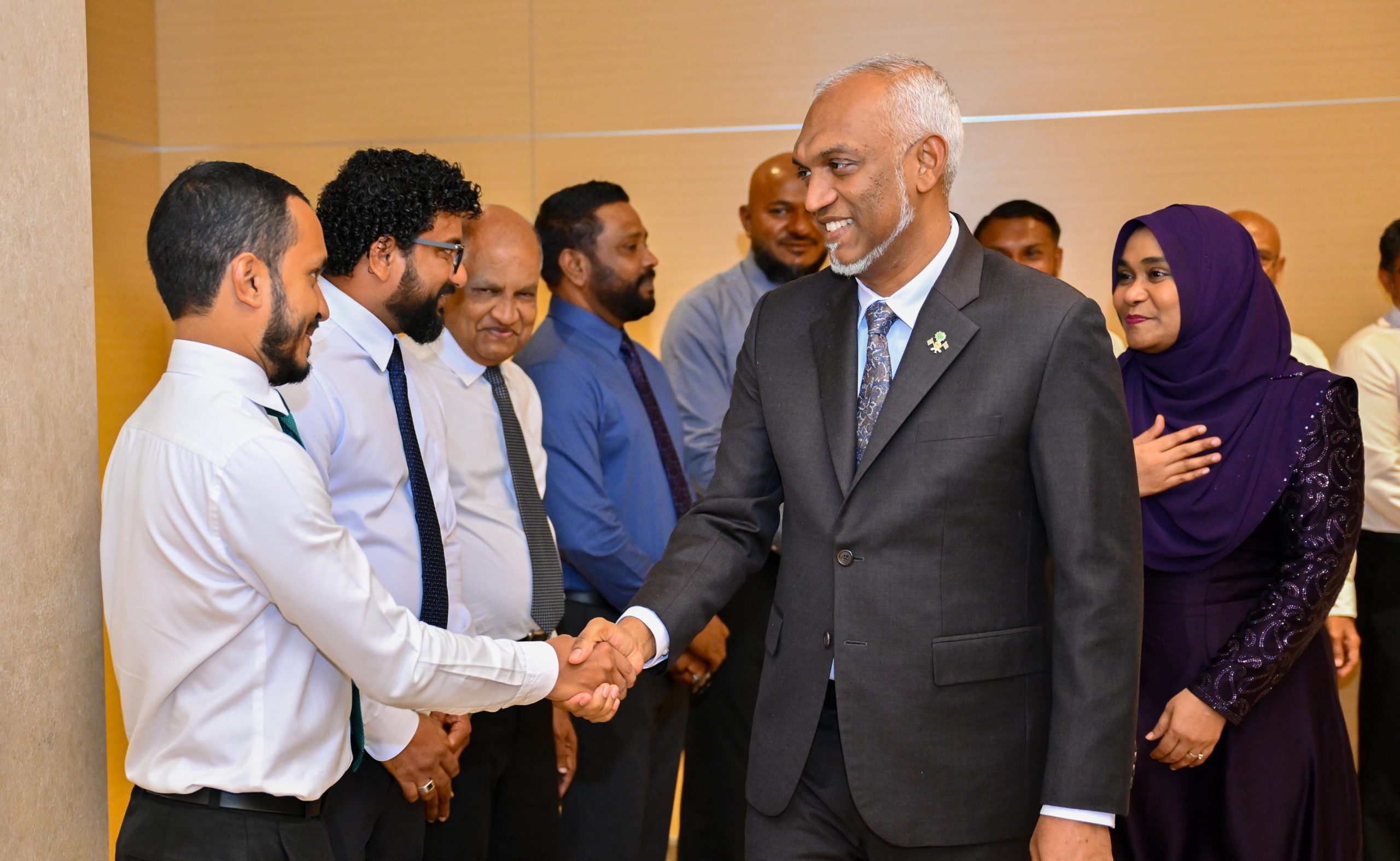 ސީދާ ދަތުރުތަކާއި 200 މިލިއަން ޑޮލަރުގެ ވިޔަފާރީގެ އަމާޒާއެކު، ޕާކިސްތާން ދަތުރުފުޅު ނިންމަވާލައްވައިފި