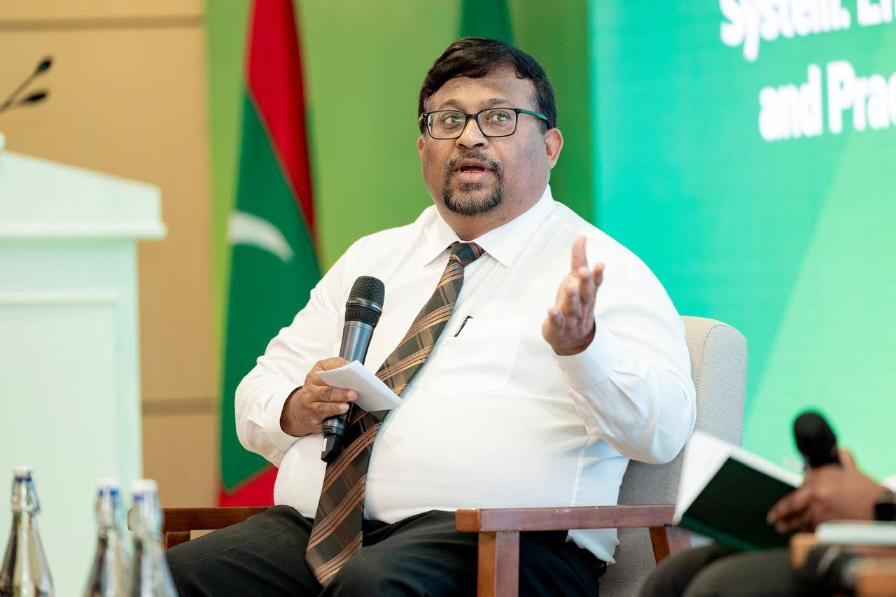 ސުޕްރީމް ކޯޓުގެ ފަނޑިޔާރު އަލީ ރަޝީދު 20 އަހަރުގެ ހިދުމަތަށްފަހު ރިޓަޔާކުރައްވަނީ