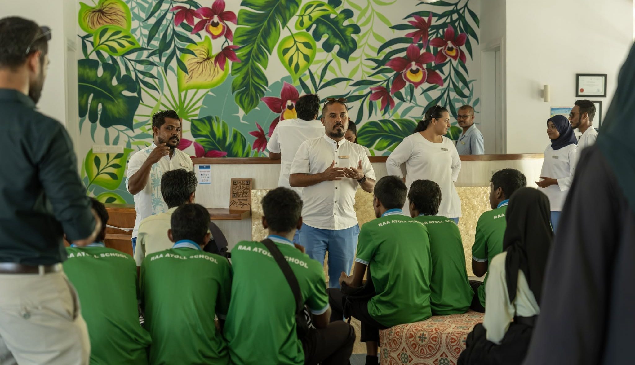 އިނާޔަތާއި ސަނަދު ލިބޭ ގޮތަށް ޒުވާނުން ޓޫރިޒަމަށް ނެރެން ބޮޑު ޕްރޮގްރާމެއް، އަންހެނުންނަށް ޚާއްސަ އިސްކަމެއް