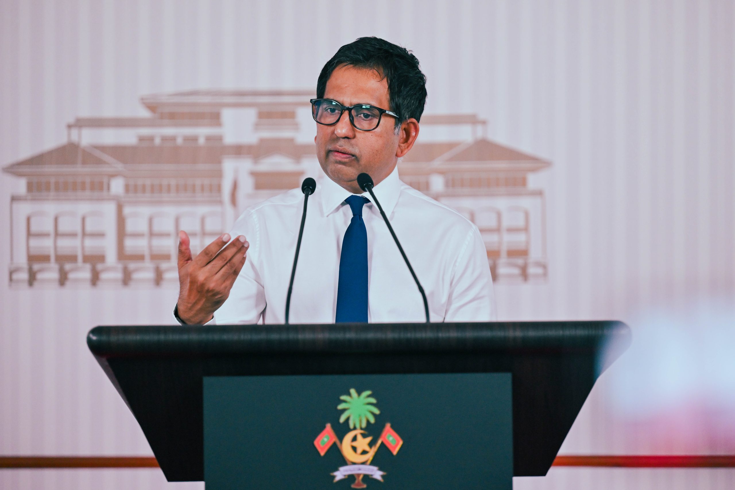 ދިވެހިންނަށް ފުރުސަތު ފަހިކުރަން ބޭރު 29 ވިޔަފާރިއެއް ހުއްޓުވައި، 17 ކުންފުންޏެއްގެ ހިއްސާ ދިވެހިންނަށް ބަދަލުކުރަނީ