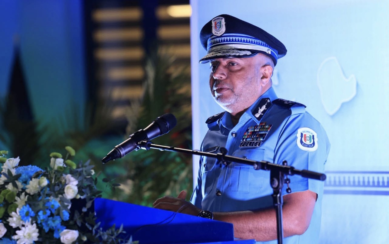 ފުލުހުން ބިރުގަންނަވަން ހައިވޭގައި ސައިކަލުން ޖެއްސީ ގަސްތުގައި، ފަހަތަކަށް ނުޖެހޭނަން: ސީޕީ