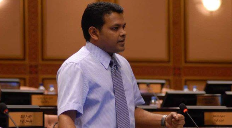 ދެ މިލިއަނަށް ވުރެ ގިނަ ރުފިޔާ ހޯދަން ނަޝީދުއާ ދެކޮޅަށް ކުރި ދައުވާ ސުޕްރީމް ކޯޓުން ވެސް ނާކާމިޔާބު