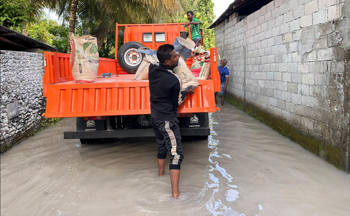 ވާރޭ ހުއްޓާލި ނަމަވެސް ނޮޅިވަރަމްގެ ގިނަ ގެތަކުގައި އަދިވެސް ފެންބޮޑުވެފައި