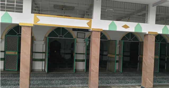 މޯދީގެ ރަސްމީ ގެކޮޅު ކައިރީ ހުރި ގަރުނެއްވީ މިސްކިތުން ކަރަންޓާއި ފެން ކަނޑާލި މައްސަލަ: އަލުން ގުޅައިދޭން ކޯޓުން ދެކޮޅު ހަދައިފި